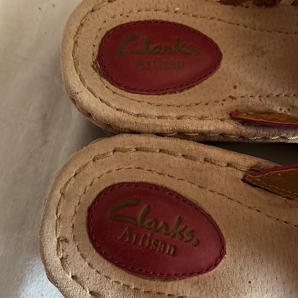 Sandals - Picture 2 of 4